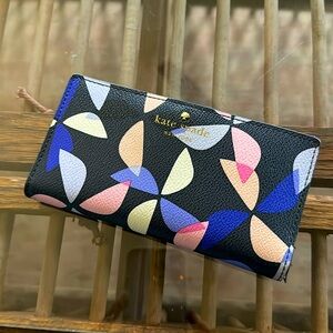 Kate Spade Bi-fold wallet